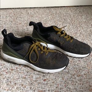 NIKE airmax sneakers